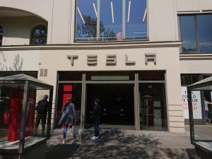 Tesla Stock: Will Record-Breaking Deliveries Be Enough to Power TSLA Stock?
