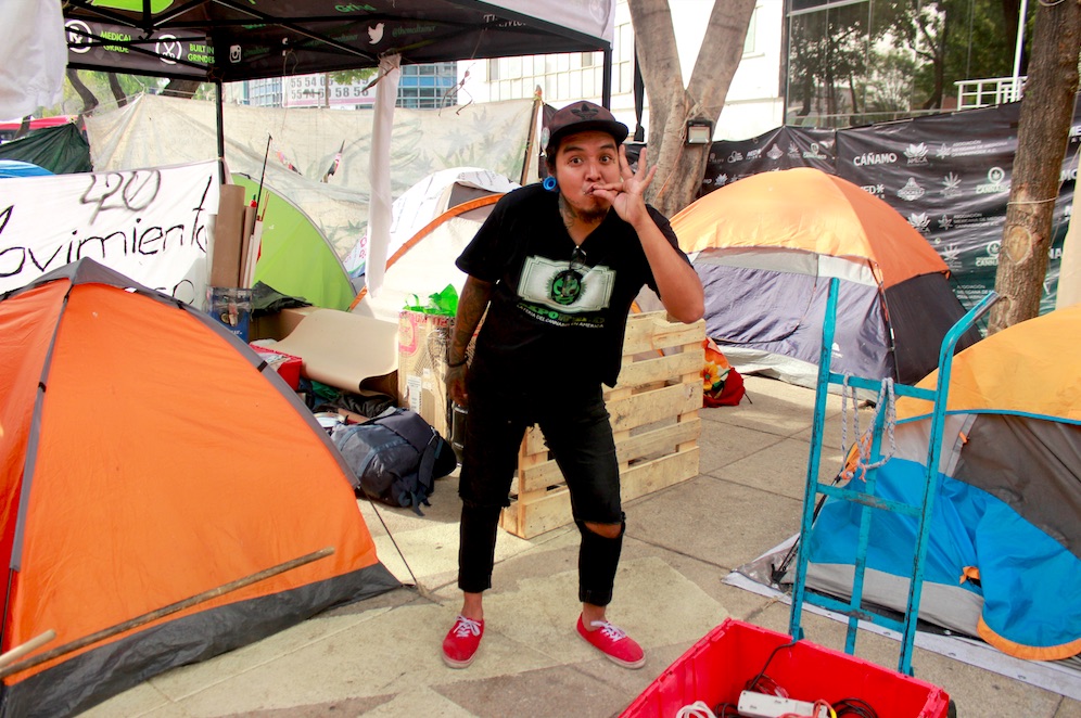 #Plantón420 Has Been Camping Outside the Mexican Senate For a Month