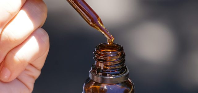 CBD Versus CBD with THC: What You Need to Know